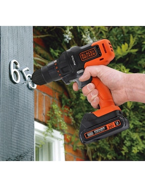 Kit de herramientas Black + Decker
