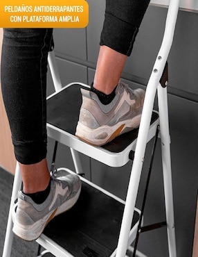 Escalera tubular Pretul plegable 2 peldaños