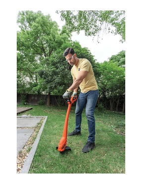 Desbrozadora eléctrica Black + Decker de hilo GL350-B3