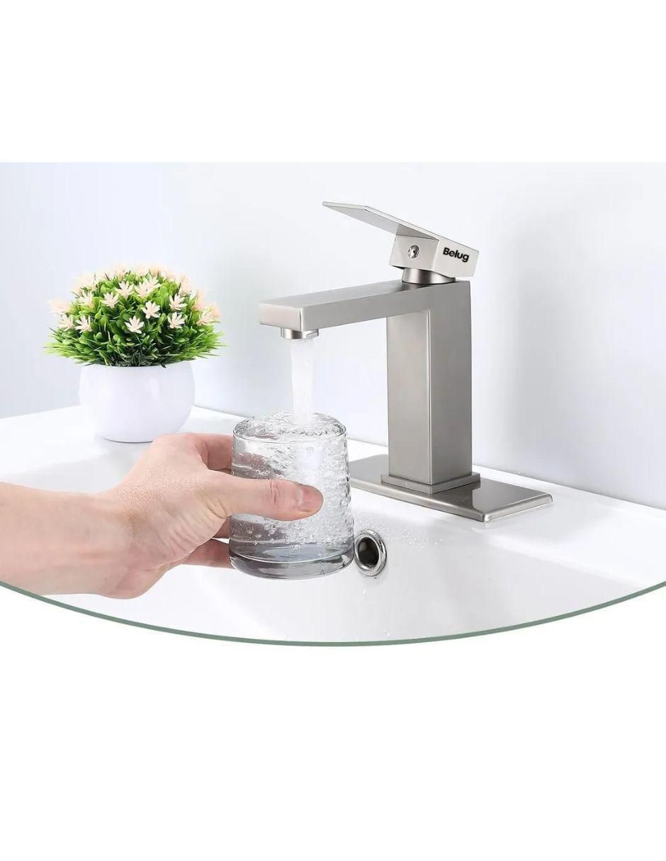 Llave mezcladora para baño 3